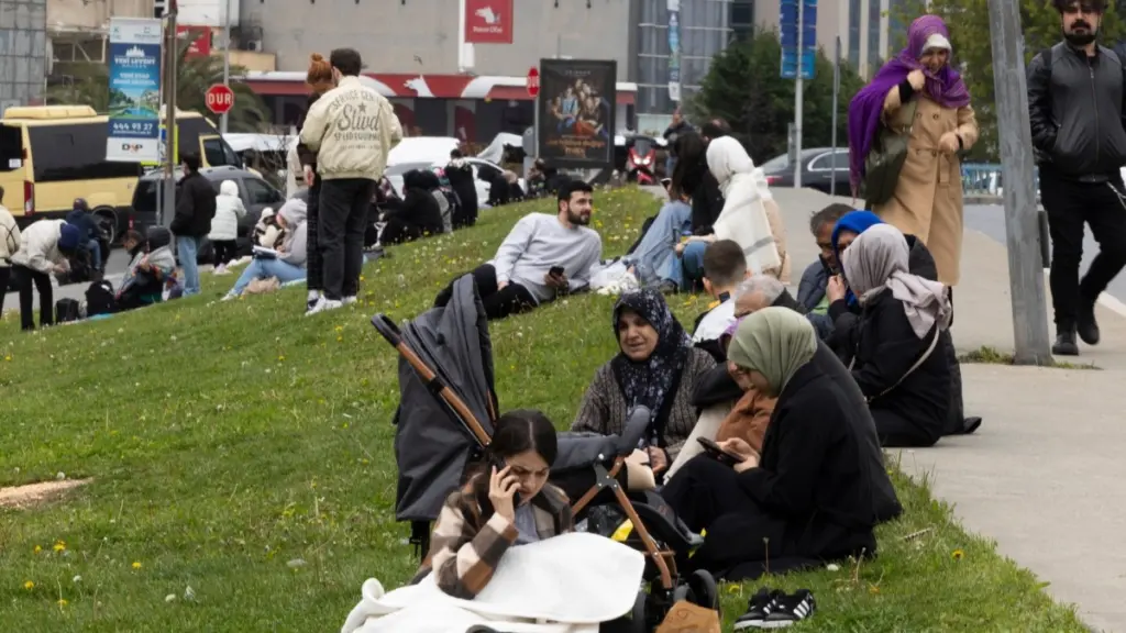 Κωνσταντινούπολη: Διχασμένοι οι σεισμολόγοι μετά τον σεισμό των 6,2 Ρίχτερ – Ήταν ο κύριος σεισμός