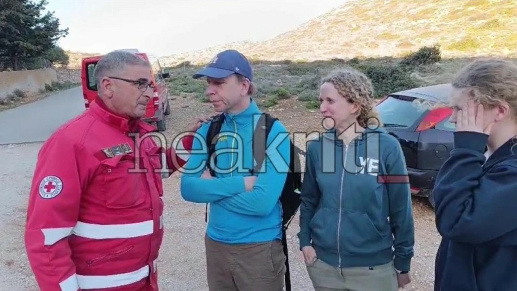 Χανιά: Η συγκλονιστική στιγμή που ανακοινώνεται στην οικογένεια ότι ο 17χρονος βρέθηκε (Βίντεο)