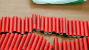 Ηράκλειο: Συνελήφθη 44χρονη για κατοχή εκατοντάδων κροτίδων