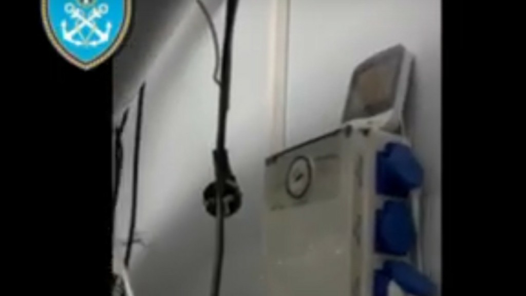 Βούλα: Σύλληψη 34χρονου για ναρκωτικά – Βρέθηκαν κουτιά με σπόρους κάνναβης στο σπίτι του (Βίντεο)