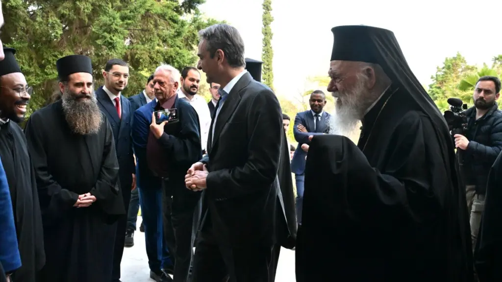 Μητσοτάκης από Αγία Βαρβάρα: «Συνεχίζουμε δυνατά, πάμε τη χώρα μπροστά, παρά τις δυσκολίες»