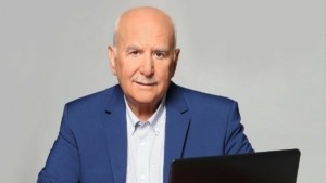 Γιώργος Παπαδάκης: Το «αντίο» του ANT1 – «Υπήρξε δάσκαλος, συνομιλητής, σημείο αναφοράς»