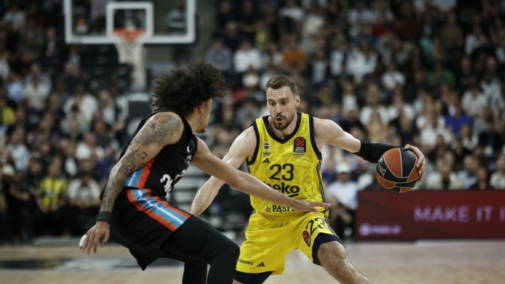 Παρί – Φενέρμπαχτσε 88-98: Με «σκούπα» έκλεισε θέση για το Άμπου Ντάμπι