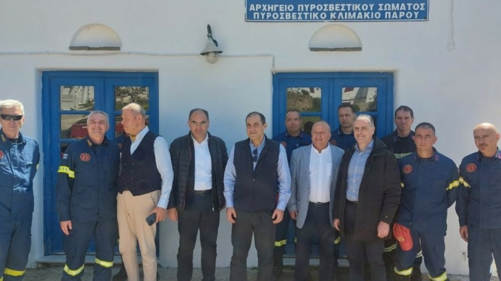 Πάρος: Αυτοψία από τον Υφυπουργό Κλιματικής Κρίσης και Πολιτικής Προστασίας Κώστα Κατσαφάδο