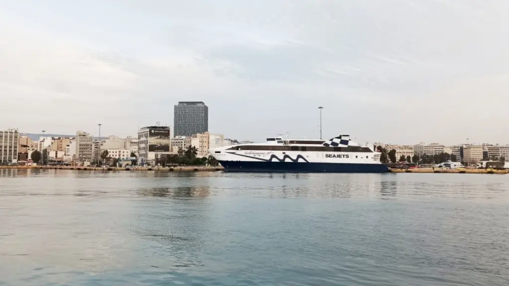 ΠΝΟ: Δεμένα τα πλοία στα λιμάνια την 1η Μαΐου