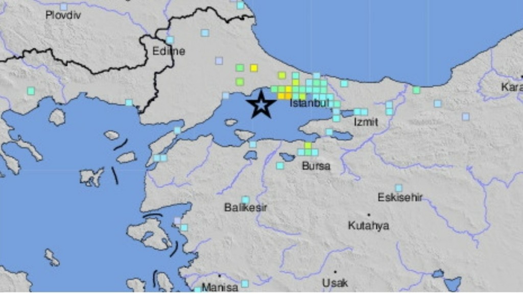 Σεισμός στην Κωνσταντινούπολη: Πανικός μετά τα 6,2 Ρίχτερ – Πετάχτηκε στους δρόμους ο κόσμος (Βίντεο)