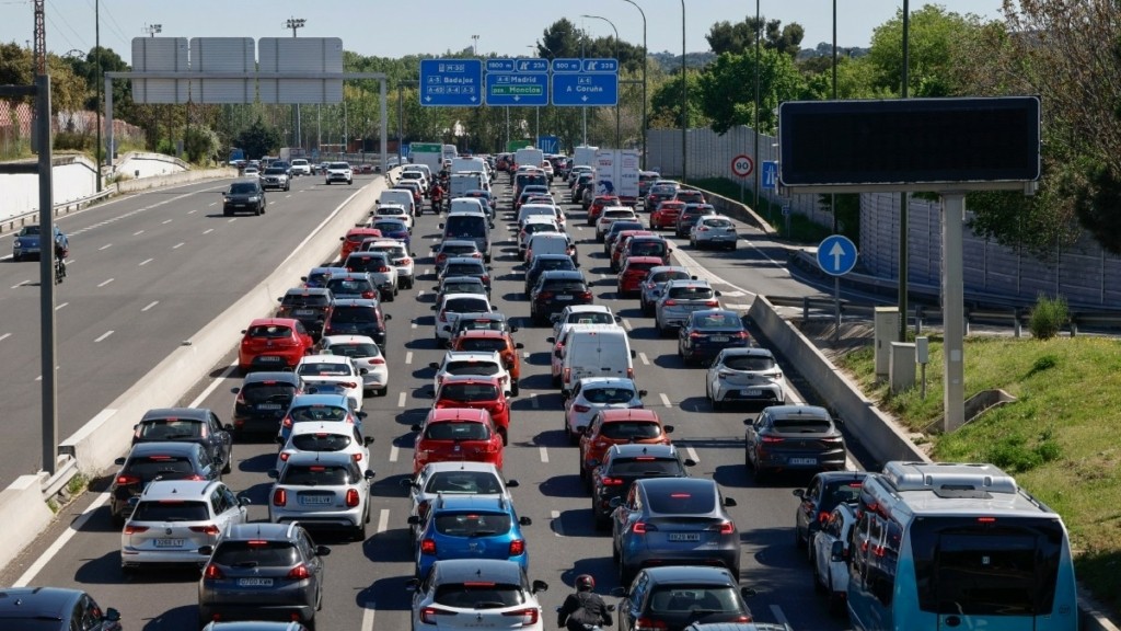 Ισπανία: Αποκαθίσταται σταδιακά η ηλεκτροδότηση – Χάος στις μεταφορές και τα καταστήματα