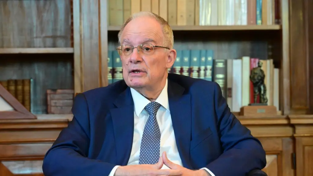 Τασούλας για την Παγκόσμια Ημέρα Βιβλίου: «Το βιβλίο παραμένει μία σταθερά, στην οποία πάντοτε θα επιστρέφουμε»