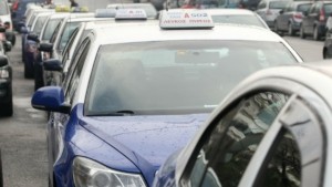 Θεσσαλονίκη: Χωρίς ταξί και την Τετάρτη