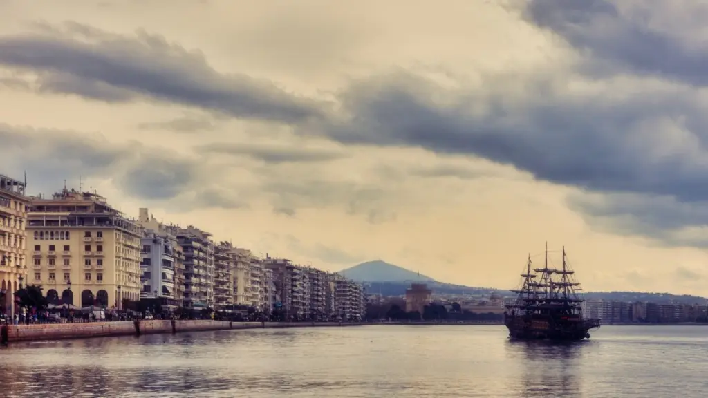 Θεσσαλονίκη: Ανήσυχοι οι κάτοικοι μετά από έντονη δυσοσμία στο κέντρο της πόλης