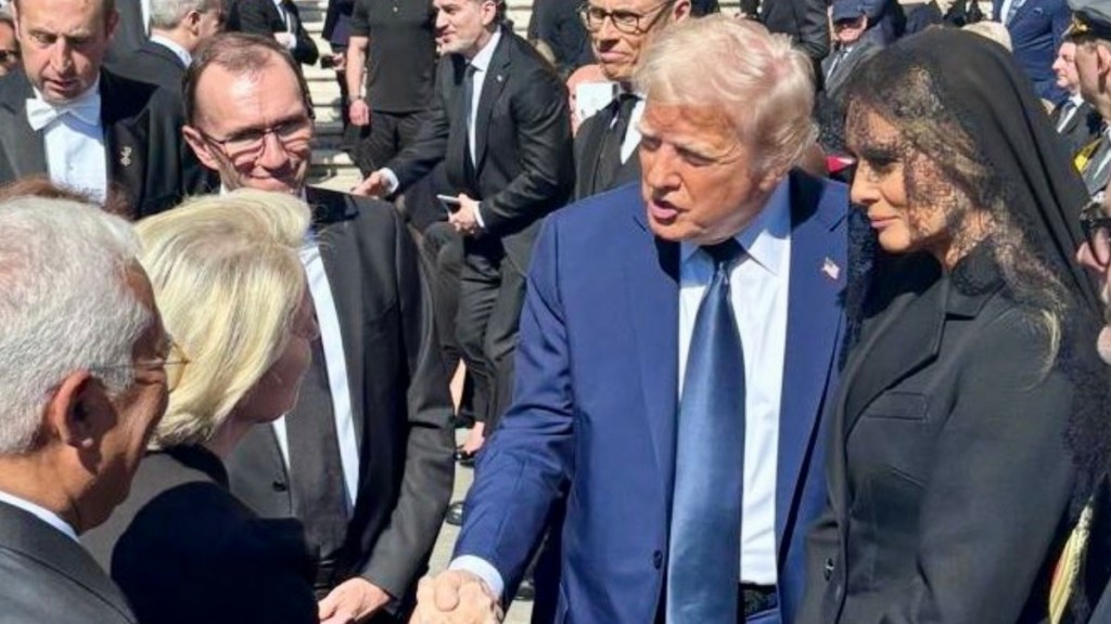 Ντόναλντ Τραμπ και Ούρσουλα Φον Ντερ Λάιεν συμφώνησαν να συναντηθούν για τους δασμούς