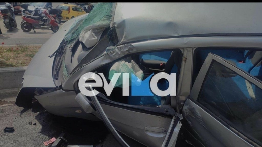 Χαλκίδα: Σοκαριστικό τροχαίο με ΙΧ που έπεσε σε κράσπεδο – Τραυματίστηκαν μητέρα και 6χρονο κορίτσι