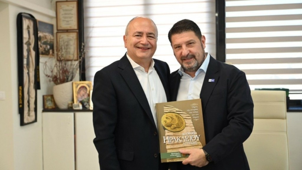 Χαρδαλιάς: “Επενδύουμε στο μέλλον το παιδιών μας” – Έκανε “αυτοψία” σε σχολείο του Νέου Ηρακλείου