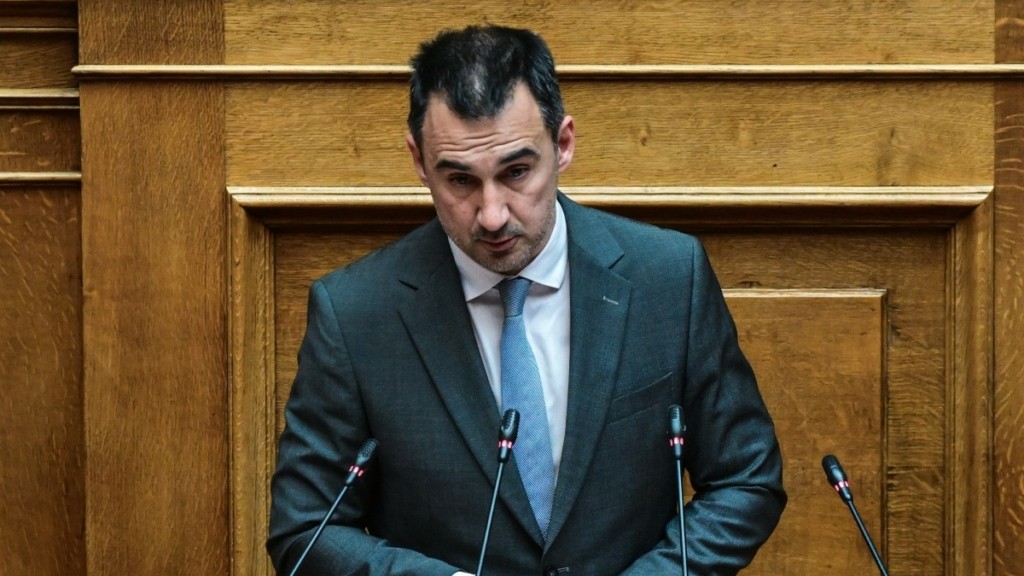 Χαρίτσης για τα εξοπλιστικά: “Κάνετε μπίζνες με τους εξοπλισμούς και πουλάτε πατριωτισμό”