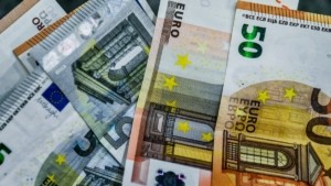 Προϋπολογισμός: Πρωτογενές πλεόνασμα 5,343 δισ. ευρώ το πεντάμηνο Ιανουαρίου – Μαΐου 2025