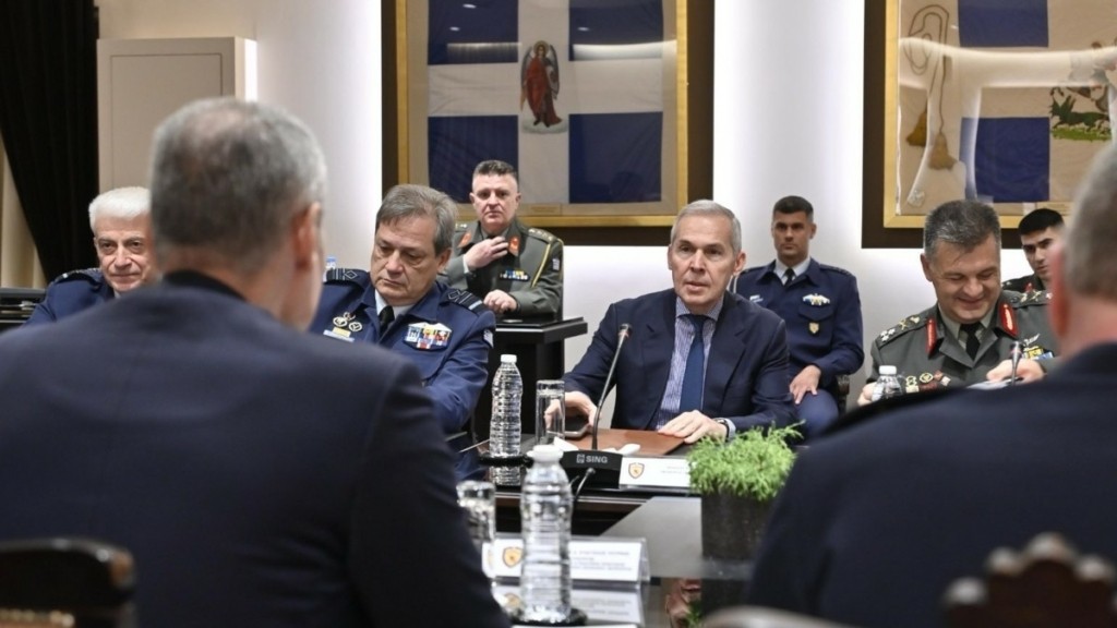 Σύσκεψη για την συνδρομή των Ενόπλων Δυνάμεων κατά την αντιπυρική περίοδο – Τι αποφασίστηκε για τα εναέρια μέσα