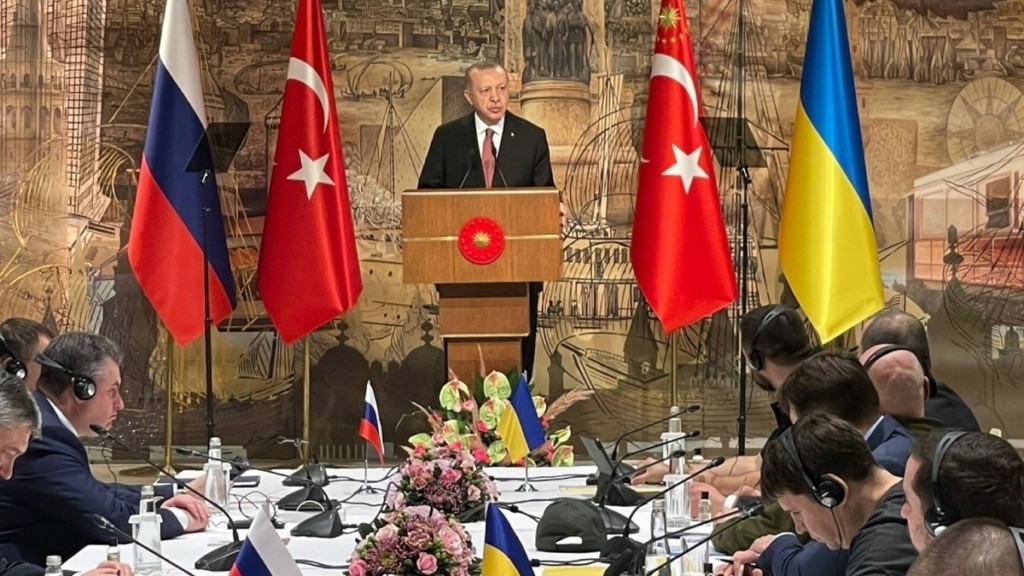 Αναβλήθηκαν για το απόγευμα οι ρωσοουκρανικές συνομιλίες στην Τουρκία – Οριστικά απών ο Πούτιν, τι θα κάνει ο Ζελένσκι