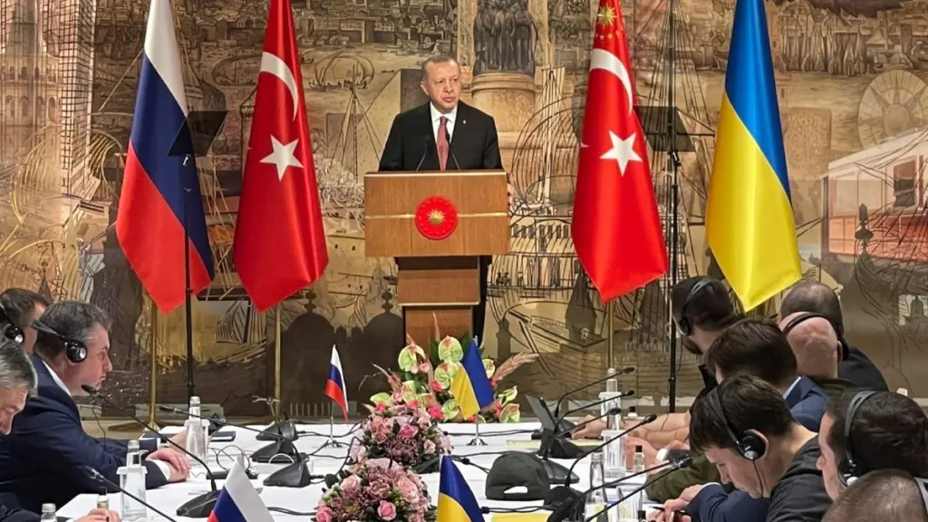 Αναβλήθηκαν για το απόγευμα οι ρωσοουκρανικές συνομιλίες στην Τουρκία – Οριστικά απών ο Πούτιν, τι θα κάνει ο Ζελένσκι