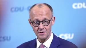 Γερμανία: Ο Μερτς κάνει απολογισμό 100 ημερών και βλέπει «περιθώρια βελτίωσης»