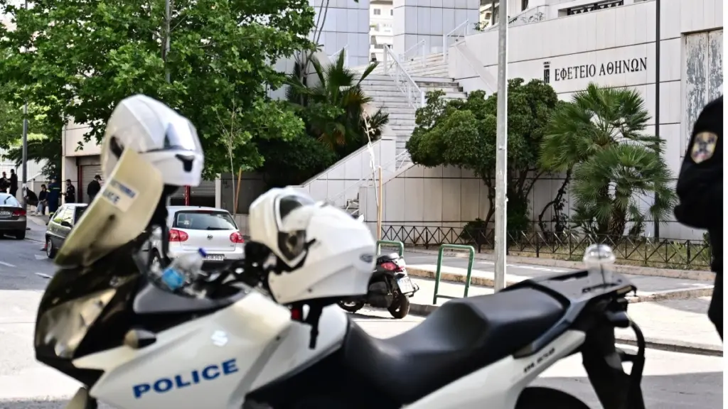 Λήξη συναγερμού στο Εφετείο – Φάρσα το τηλεφώνημα για βόμβα