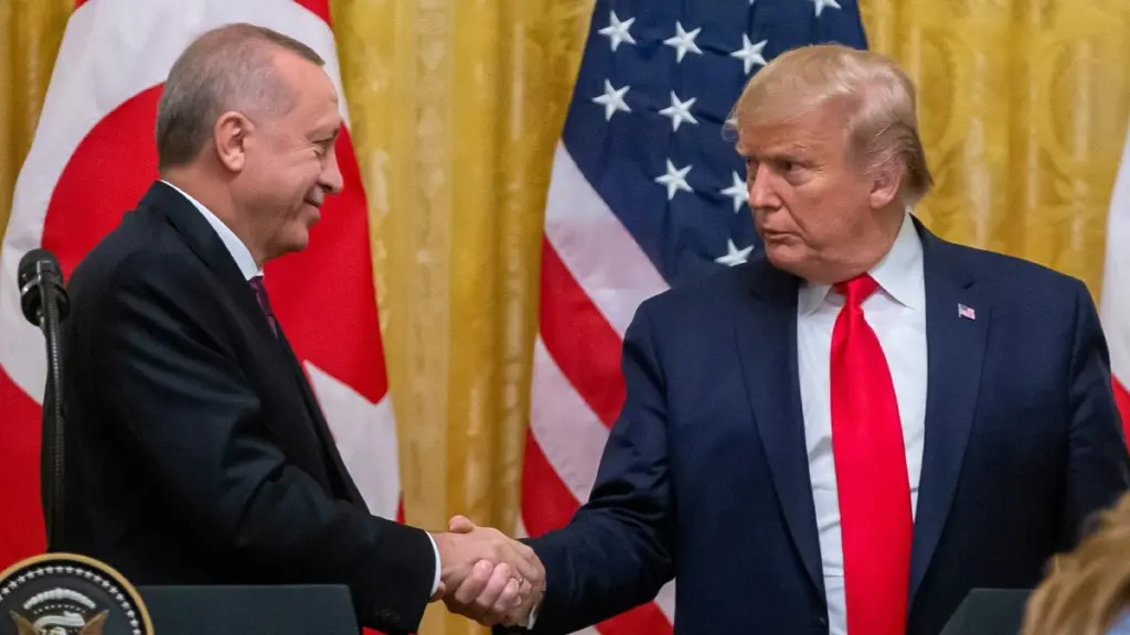 Σας ανησυχεί ο ρόλος του Ερντογάν ως βασικού συνομιλητή του Τραμπ;