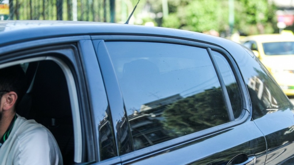 Στην Ευελπίδων ο Χρήστος Μαυρίκης – Απολογείται στον ανακριτή για το κακούργημα της δωροδοκίας δικαστή