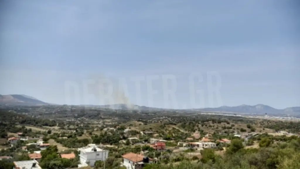 Καλύτερη η εικόνα από τη φωτιά στο Μαρκόπουλο – Αποκαταστάθηκε η κυκλοφορία των οχημάτων