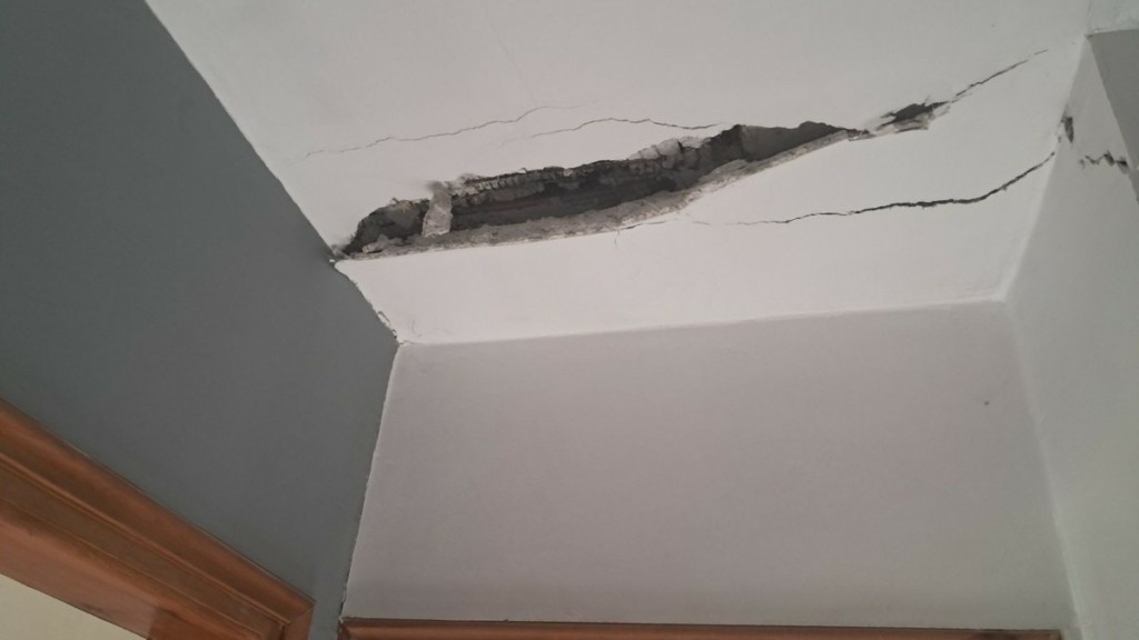 Εύβοια: Ρωγμές σε πάνω από 50 σπίτια από τους απανωτούς σεισμούς – Φόβοι ακόμα και για 5,5 Ρίχτερ