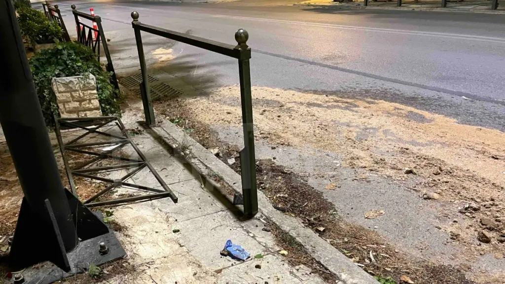 Θανατηφόρο τροχαίο στο Χαλάνδρι: Σκοτώθηκε 45χρονος οδηγός μηχανής (Φωτογραφίες)