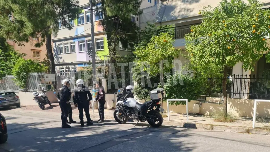 Μητροκτονία στο Χαϊδάρι: “Ήρεμη οικογένεια, φρόντιζε τη μαμά του” – Τι είχε πει ο 50χρονος προ ημερών σε γείτονες