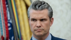 Πιτ Χέγκσεθ για Ιράν: “Έρχονται μεγαλύτερα και περισσότερα πλήγματα, νεκρός ο εγκέφαλος του σχεδίου δολοφονίας του Τραμπ”