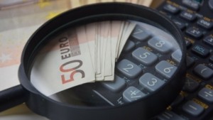 Προϋπολογισμός: Πρωτογενές πλεόνασμα 8,7 δισ. ευρώ στο 8μηνο – Στα 46,6 δισ. τα έσοδα από φόρους