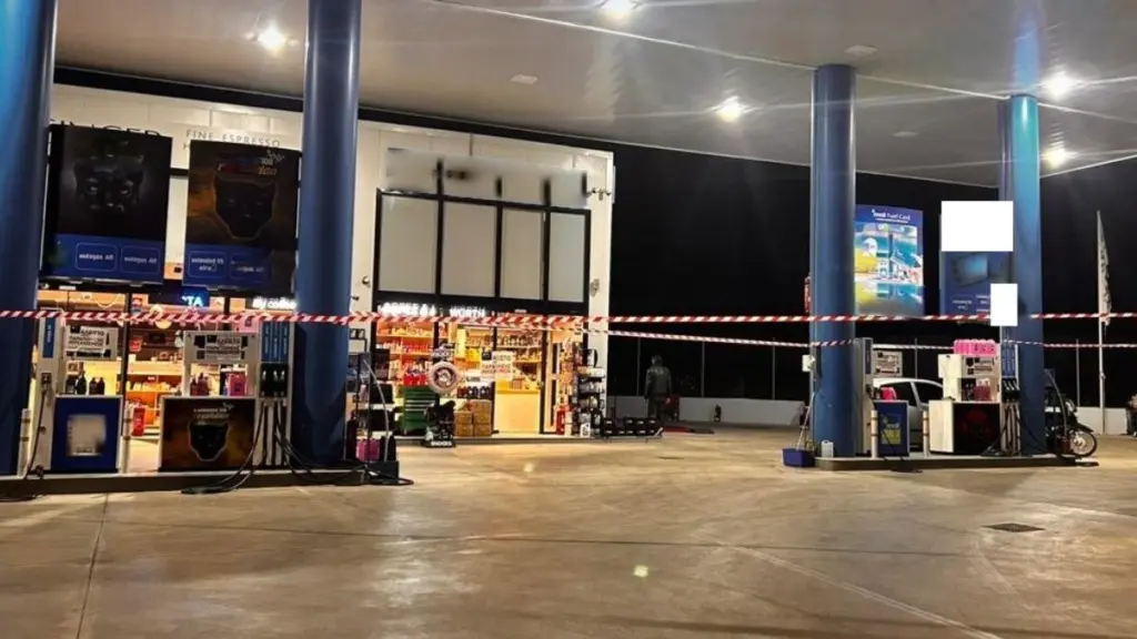 ΑΑΔΕ: Διετές “λουκέτο” σε πέντε πρατήρια καυσίμων – Πώς έγινε η επιχείρηση (Φωτογραφίες)