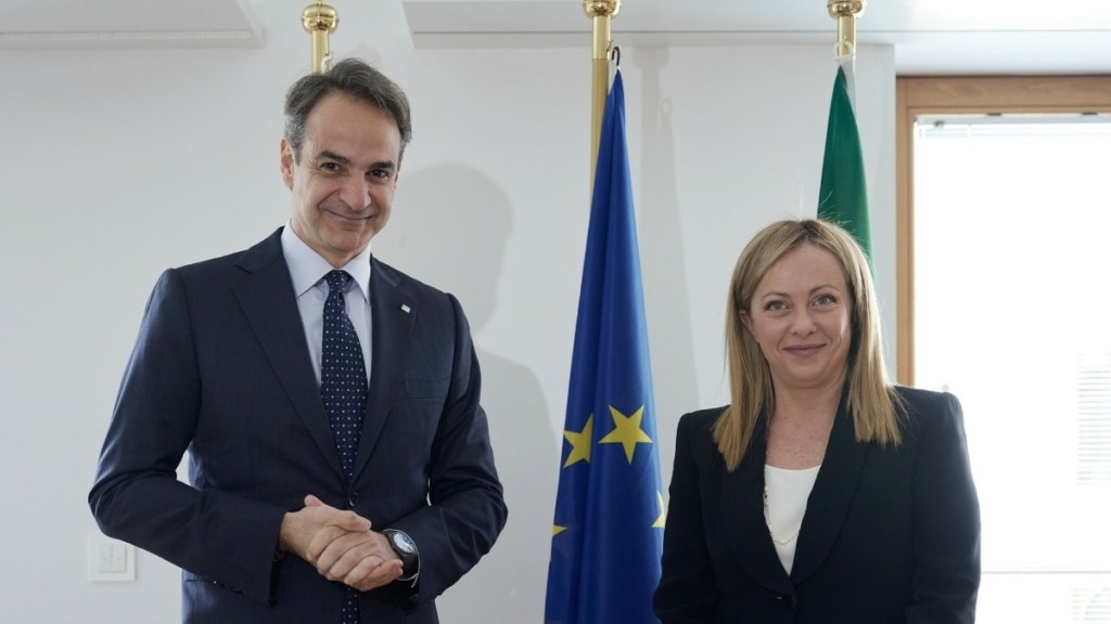 Σήμερα η συνάντηση Μητσοτάκη με Μελόνι – Τουρκία, μεταναστευτικό και σιδηρόδρομοι στην ατζέντα