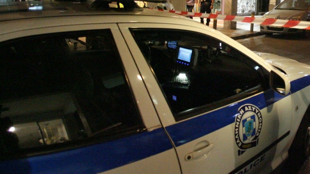 Περιστέρι: Λήστεψε δύο πρακτορεία τυχερών παιχνιδιών με την απειλή μαχαιριού μέσα σε 25 λεπτά