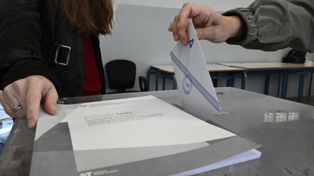 Δημοσκόπηση Interview: Πρώτη η ΝΔ με 30,1%, ακολουθεί το ΠΑΣΟΚ – Τι λένε οι πολίτες για την ανάγκη νέου κόμματος