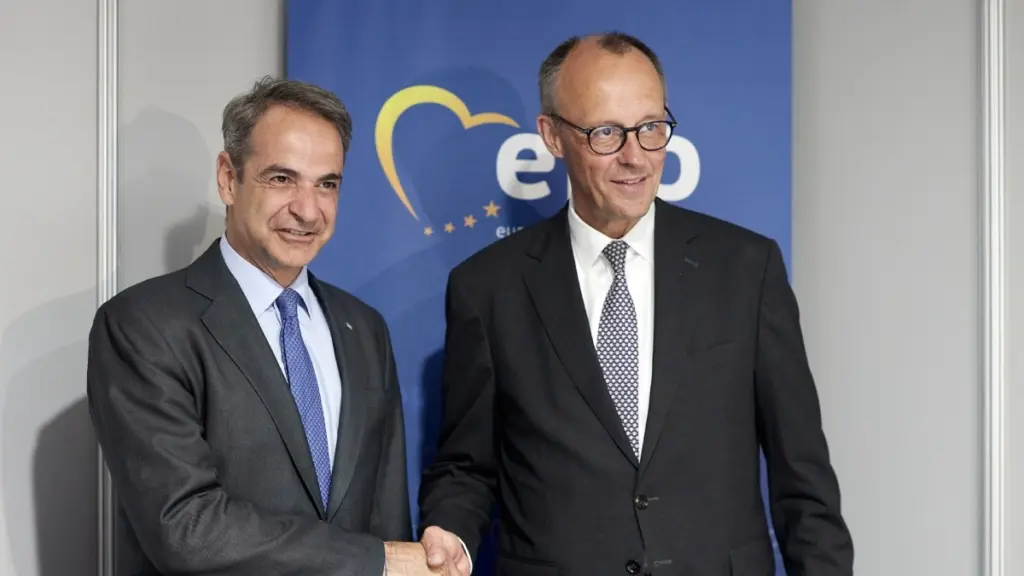 Σήμερα το ραντεβού Μητσοτάκη με Μερτς στο Βερολίνο – Ψηλά στην ατζέντα μεταναστευτικό και Eurofighter