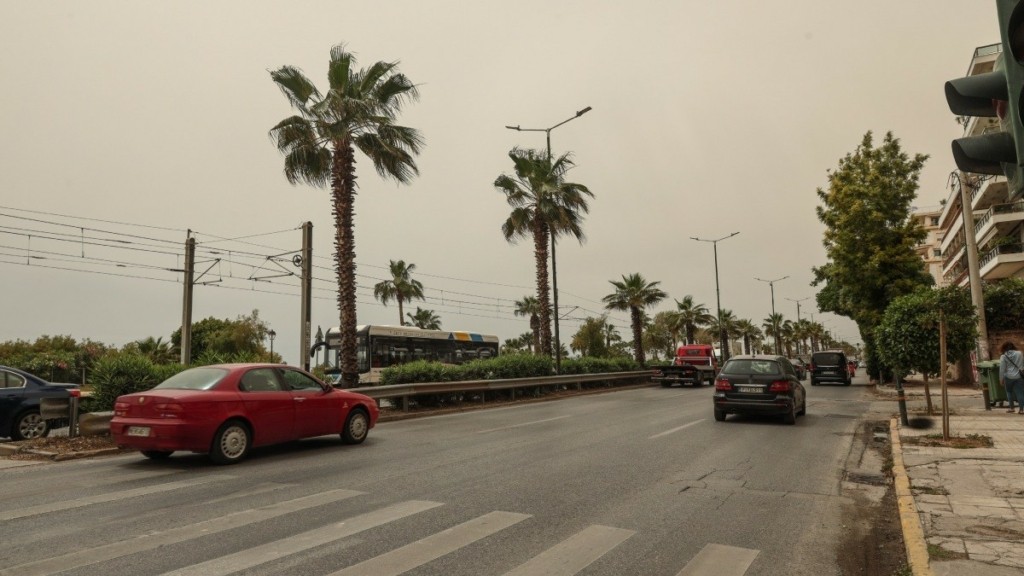 Καιρός σήμερα: Υποχωρεί σταδιακά η σκόνη – Πού θα βρέξει