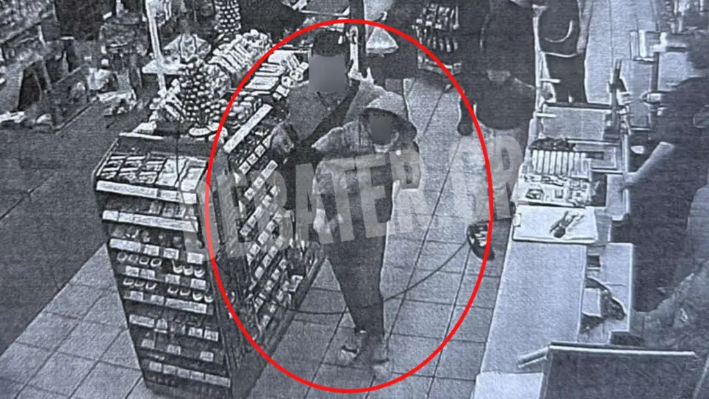 Καρέ καρέ η στιγμή της αρπαγής του βρέφους από σούπερ μάρκετ στην Ομόνοια – Φωτογραφίες ντοκουμέντα του DEBATER