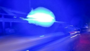 Επεισοδιακή καταδίωξη στο Λαύριο με 30χρονο οδηγό – Προσέκρουσε σε σταθμευμένο όχημα και συνέχισε πεζός