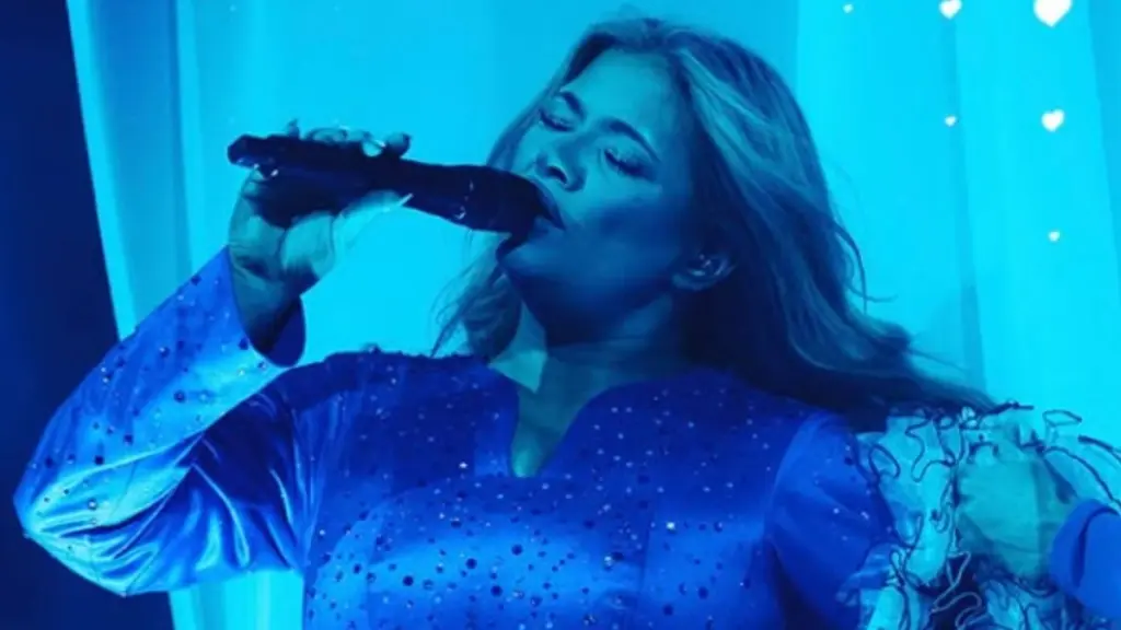 Eurovision 2025 – Δανία: Η εμφάνιση της Sissal με το τραγούδι “Hallucination” στον μεγάλο τελικό