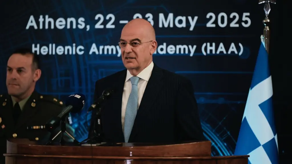 Δένδιας: Παραβρέθηκε σε συνέδριο του ΓΕΕΘΑ – “Η Τεχνητή Νοημοσύνη κομβικός παράγοντας του αμυντικού σχεδιασμού”