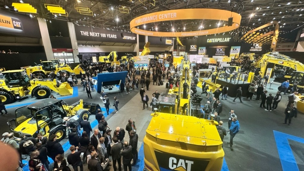 Η Eltrak στη Bauma 2025, στο επετειακό περίπτερο της Caterpillar, που φέτος γιορτάζει 100 χρόνια πρωτοπορίας.