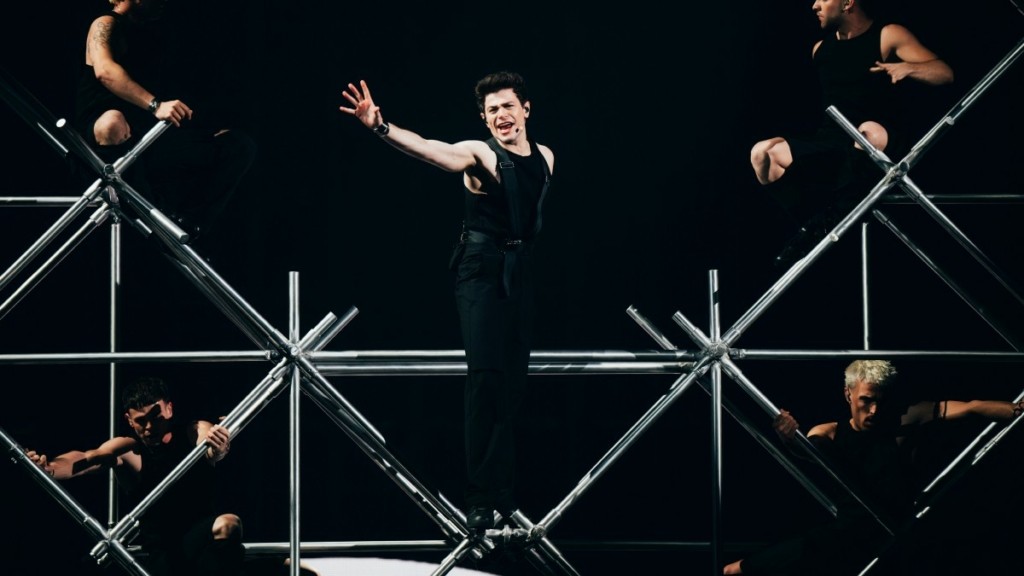 Eurovision 2025: Κάλεσαν τις πρώτες βοήθειες μετά την εμφάνιση του Theo Evan – Τι συνέβη