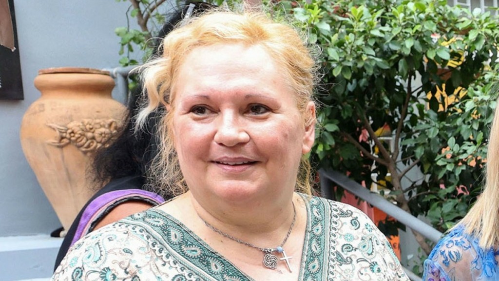Εκτάκτως στο χειρουργείο η Καίτη Φίνου – Το βίντεο μέσα από το νοσοκομείο (vid)