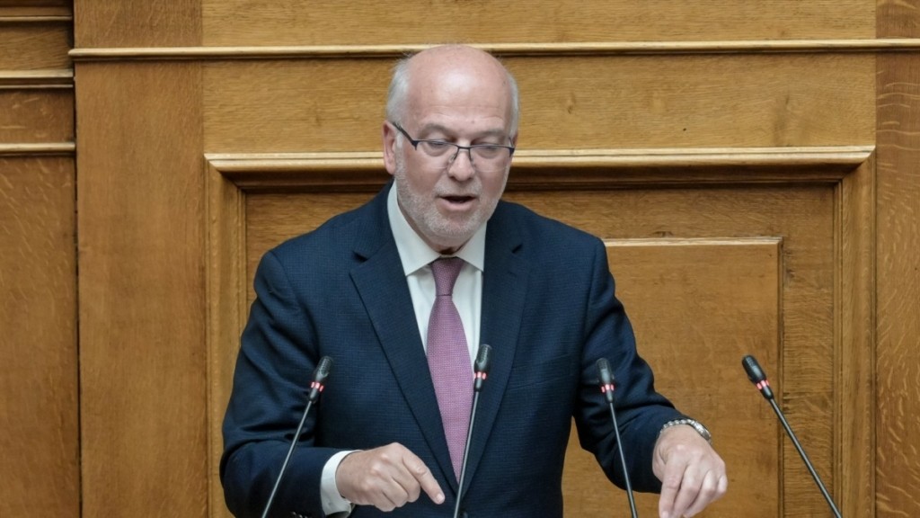 Φλωρίδης για πρόταση του ΠΑΣΟΚ για προανακριτική: “Είναι συνέχεια της αντίληψης Βελόπουλου για τα Τέμπη”
