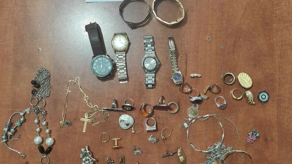 Ηλιούπολη: Χειροπέδες σε τρεις διαρρήκτες έπειτα από αστυνομική καταδίωξη