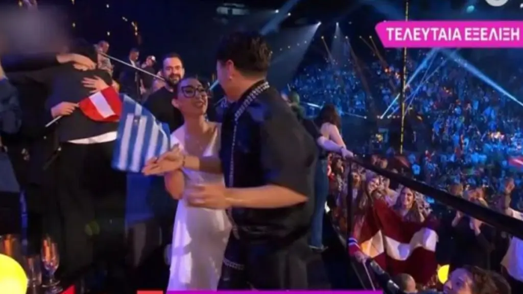 Eurovision 2025: Ο Αυστριακός γυρνά την πλάτη στην Κλαυδία όταν πάει να τον συγχαρεί (vid)