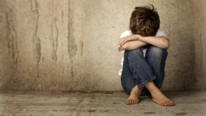 Πειραιάς: «Τι να σου πω μαμά, ότι με βίασαν;» – Συγκλονίζει η περιγραφή της 14χρονης για τον ομαδικό βιασμό που υπέστη