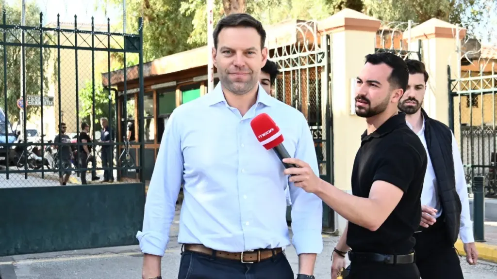 Στα δικαστήρια της Ευελπίδων ο Κασσελάκης για τη δίκη του για παράβαση του νόμου περί πόθεν έσχες – «Τιμητική δίωξη για εμένα»